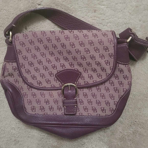 Dooney & Burke Logo Shouldér Bag - Picture 2 of 3